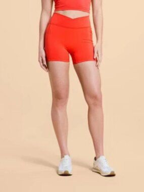 NWT Blogilates Criss Cross Scrunch Back Active Shorts In Spicy Orange Size Small